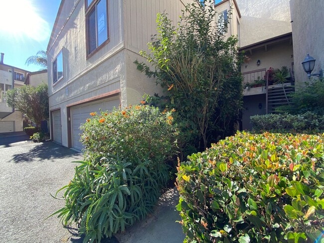 property at 4021 Layang Layang Cir