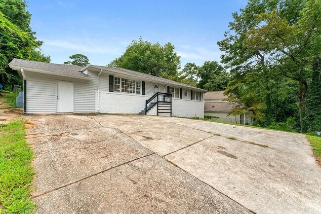 1131 Custer Ave SE in Atlanta, GA - Building Photo - Building Photo