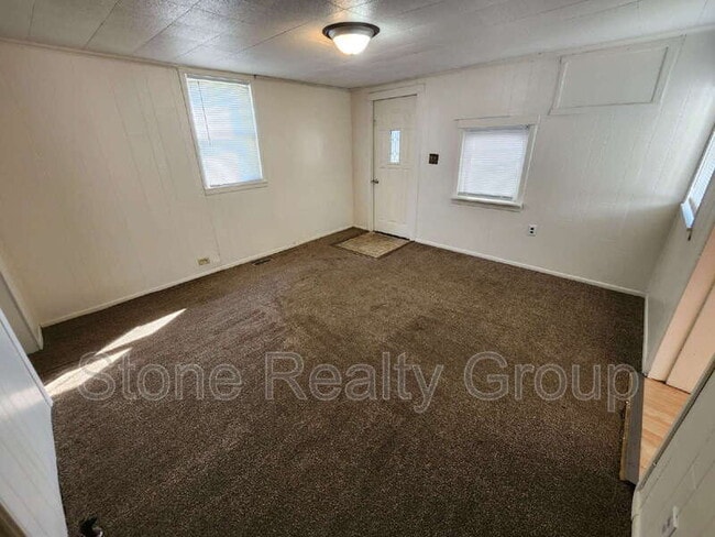 2282 IN-163 in Clinton, IN - Building Photo - Building Photo