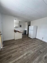 1235 W 66th St in Hialeah, FL - Building Photo - Building Photo