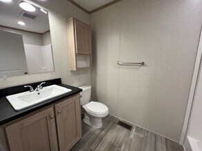 23448 Winifred Ave in Warren, MI - Building Photo - Building Photo