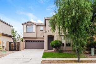 3691 E Stampede Dr in Gilbert, AZ - Building Photo