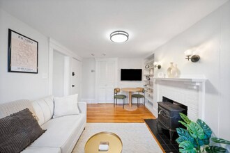 102 Revere St in Boston, MA - Building Photo - Building Photo