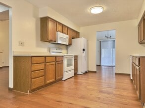 9807 Double Ditch Cir in Roscoe, IL - Building Photo - Building Photo