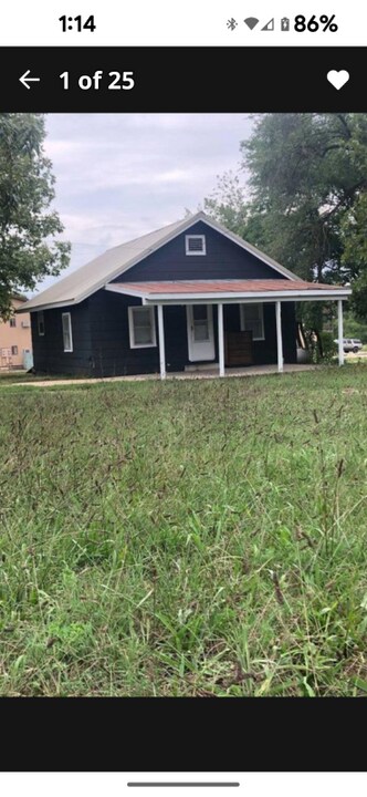 1303 Ward St in Ava, MO - Building Photo
