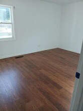 109 N Russell St in Marion, IL - Building Photo - Building Photo