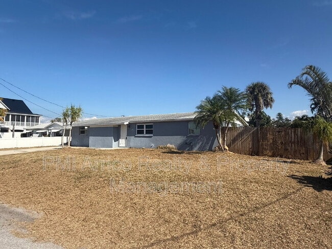 property at 818 Bayview Dr