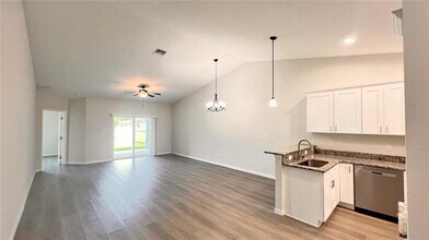 8145 Cozumel Ln in Sebring, FL - Building Photo - Building Photo