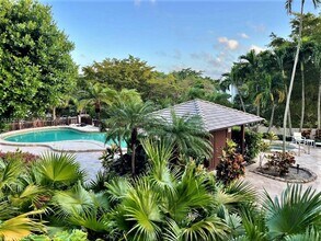 1000 Quayside Terrace in Miami, FL - Building Photo - Building Photo