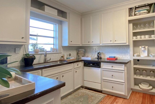 property at 1840 Westheimer Rd