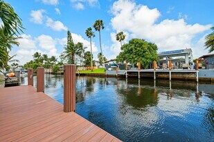 2512 Sugar Loaf Ln in Fort Lauderdale, FL - Building Photo