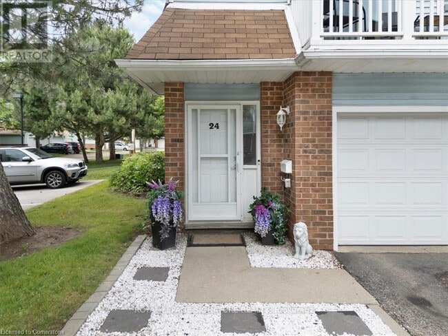 131 Traynor Ave in Kitchener, ON - Building Photo - Building Photo