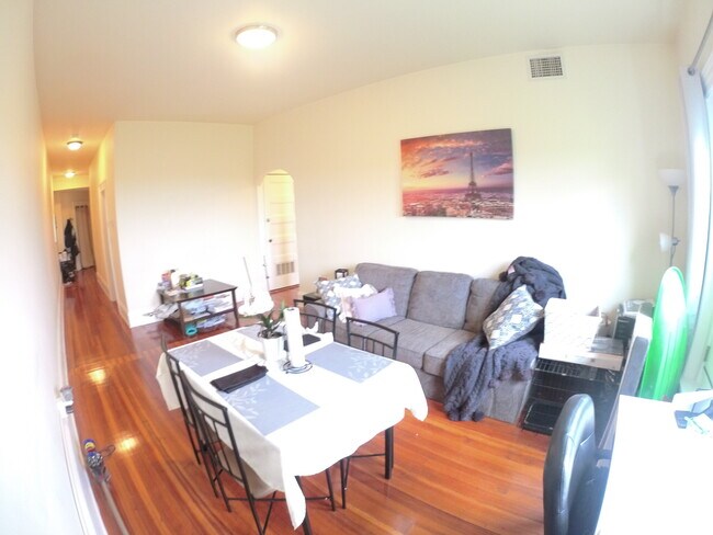 1463 Beacon St in Brookline, MA - Building Photo - Building Photo