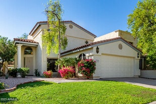 9414 S 51st St in Phoenix, AZ - Building Photo