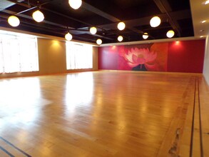 12549 28th Ave NE in Seattle, WA - Foto de edificio - Building Photo