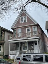 1717 N Astor St, Unit 1717