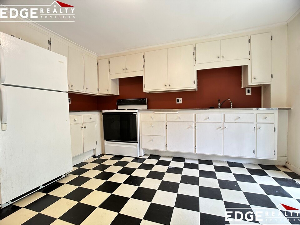 199 Mount Auburn St, Unit #1 in Cambridge, MA - Building Photo