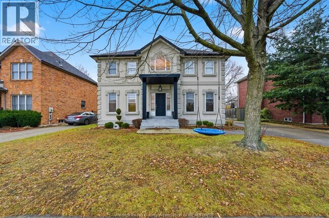 1294 Outram Ave in Windsor, ON - Building Photo - Building Photo