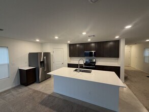 6929 Cottage Vis Ave in Las Vegas, NV - Building Photo - Building Photo