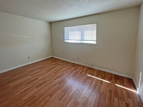 316 Fairbanks Ave in Sacramento, CA - Building Photo - Interior Photo