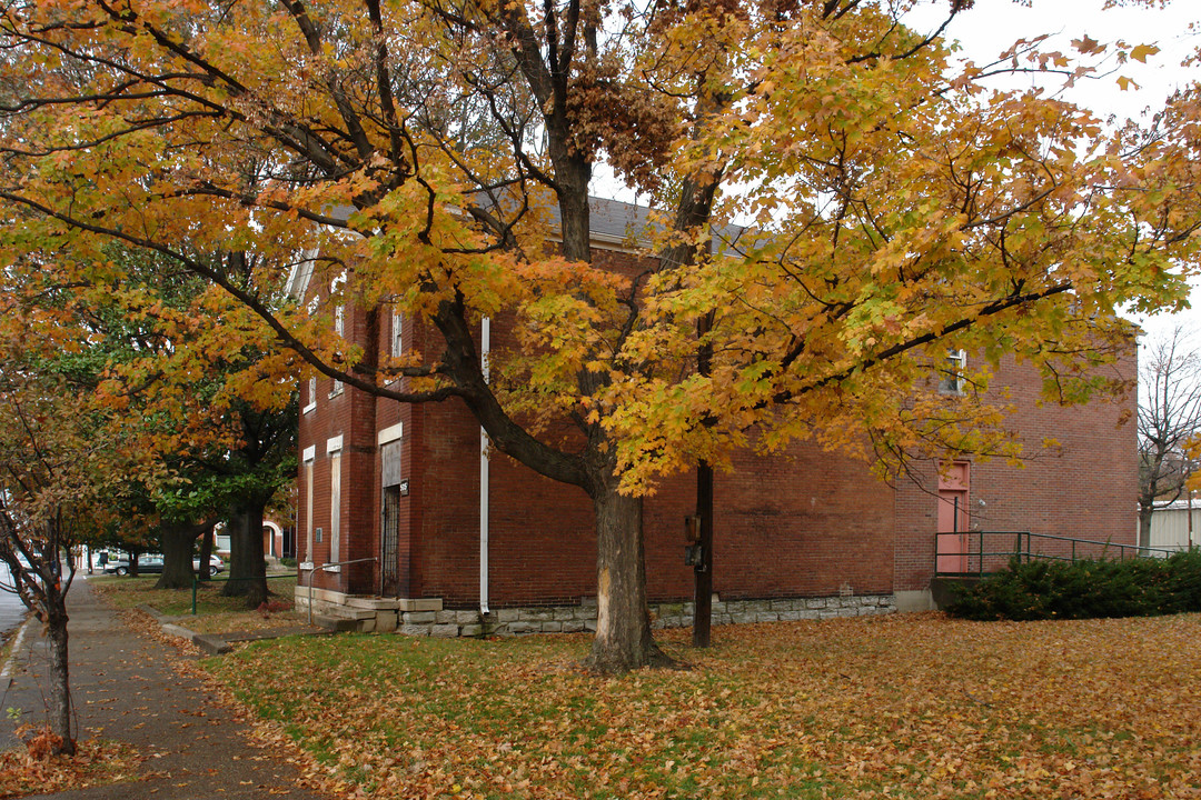 533 W Kentucky St in Louisville, KY - Foto de edificio