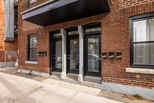 5589-5595 3E Av in Montréal, QC - Building Photo - Building Photo