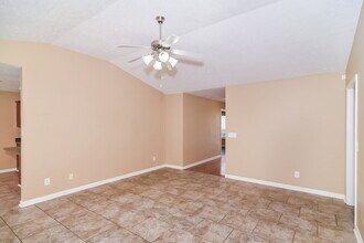 310 Sarna Dr in La Vergne, TN - Building Photo - Building Photo