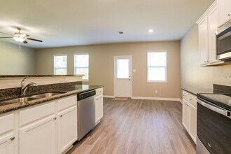 27064 Leonardo Dr in Magnolia, TX - Building Photo - Building Photo