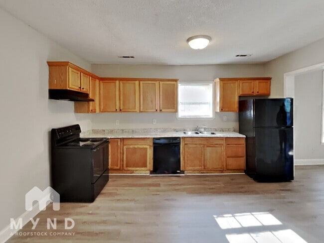 1708 Evans Dr SW in Atlanta, GA - Foto de edificio - Building Photo