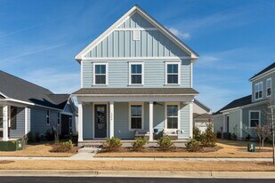 1244 Trisail Ter in Wilmington, NC - Building Photo