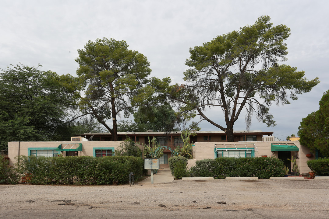 15 N Longfellow in Tucson, AZ - Foto de edificio