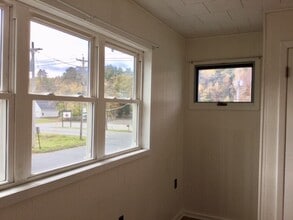 5 Adirondack Rd, Unit B in Hadley, NY - Building Photo - Building Photo