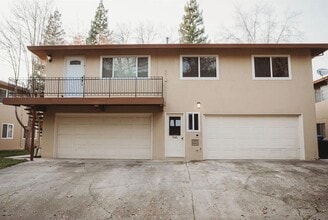 5080 Rhode Island Dr in Sacramento, CA - Building Photo - Building Photo