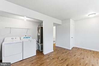 233 Nottoway Dr in Stephens City, VA - Building Photo - Building Photo