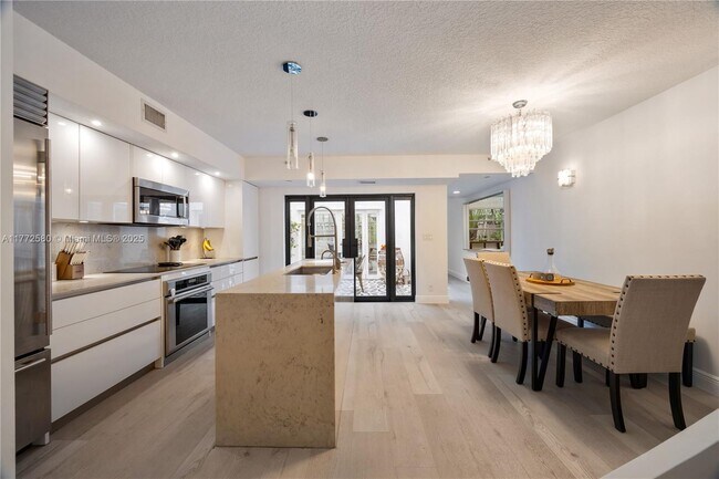 920 NE 16th Ter in Fort Lauderdale, FL - Building Photo - Building Photo