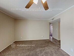 17449 N 8th Ave in Phoenix, AZ - Foto de edificio - Building Photo