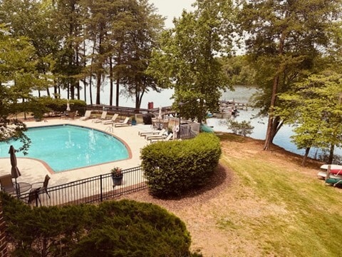 property at 921 Northeast Dr