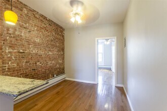 145 Brunswick St-Unit -4L in Jersey City, NJ - Building Photo - Building Photo