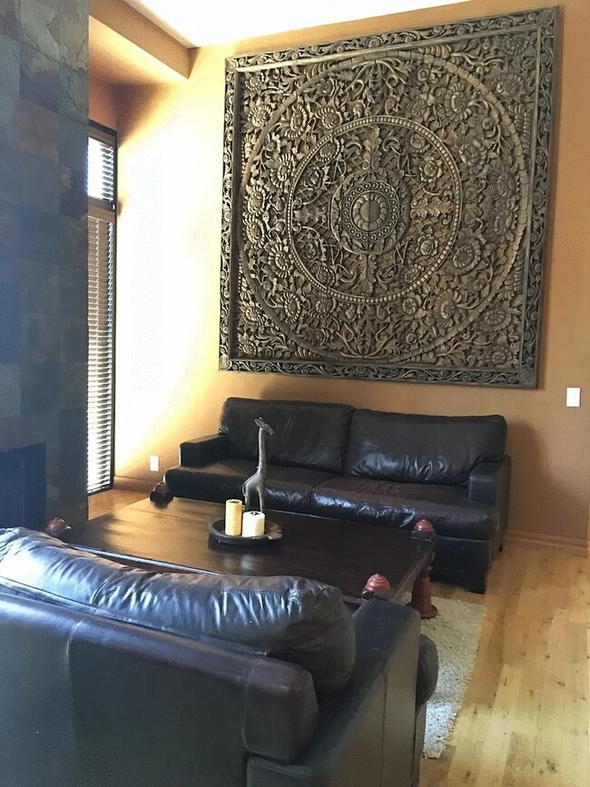 5151 Balboa Blvd, Unit 306 in Los Angeles, CA - Foto de edificio - Building Photo