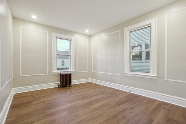 55 Chelsea Ave, Unit 1 in Newark, NJ - Foto de edificio - Building Photo