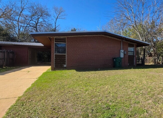 property at 1974 S Riverview Cir