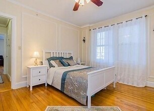 1370 Beacon St, Unit 504 in Brookline, MA - Foto de edificio - Building Photo