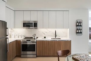 123 Linden Blvd in Brooklyn, NY - Building Photo