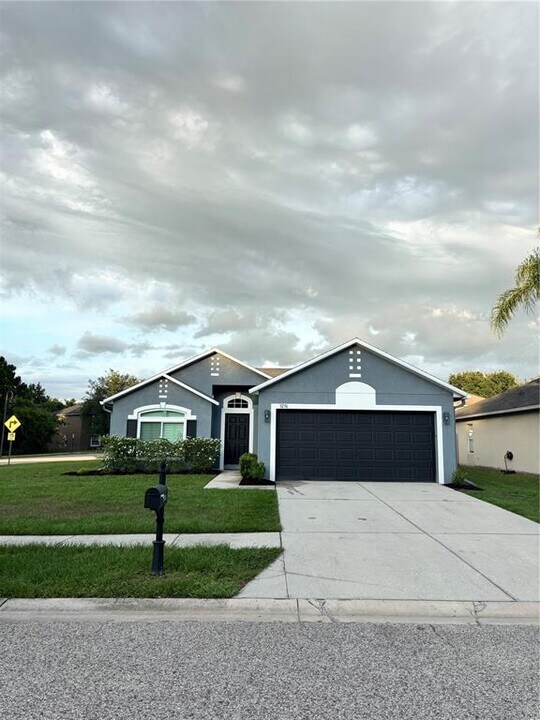 3256 Helmel Ct in Land O Lakes, FL - Building Photo