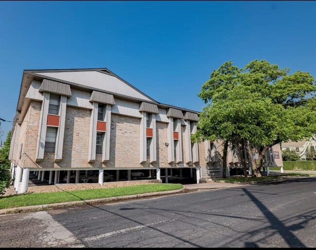 property at 3121 Speedway