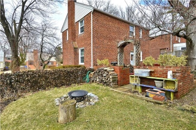 2604 Parker Ave in Silver Spring, MD - Building Photo - Building Photo