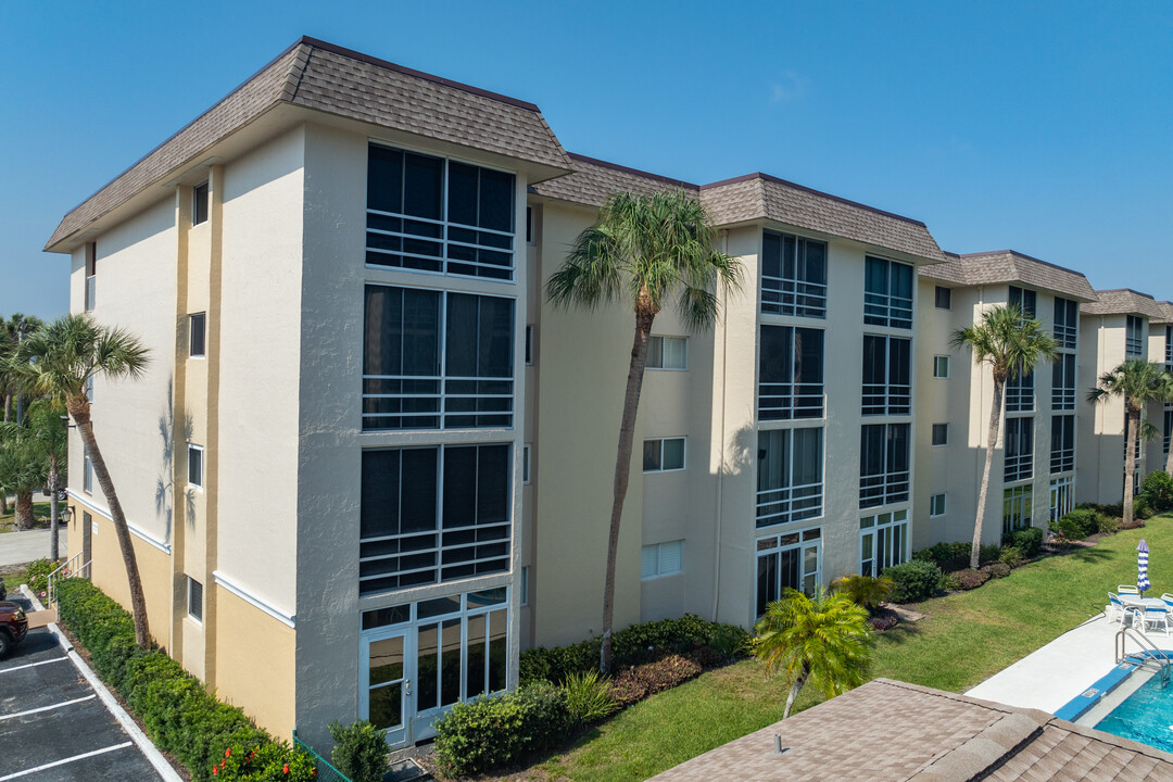 Casa Seville in Venice, FL - Building Photo