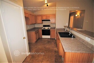 12470 W Hearn Rd in El Mirage, AZ - Building Photo - Building Photo