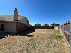 15736 Barton Ridge Dr in Fort Worth, TX - Building Photo - Building Photo