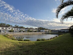 5536 Twilight Grey Ln in Sarasota, FL - Building Photo - Building Photo